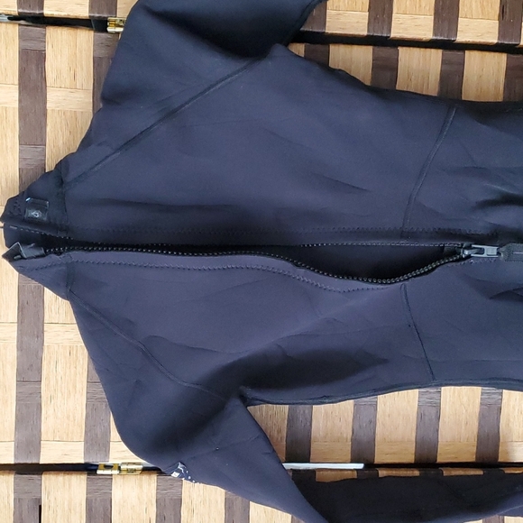 Seaquest 2mm insulated wetsuit - Picture 9 of 10
